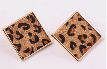 http://www.dresslily.com/leopard-pattern-quadrate-earrings-product557179.html